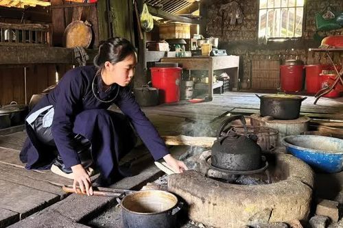 Giữ lửa bếp nhà, gìn giữ bản sắc văn hóa Tày