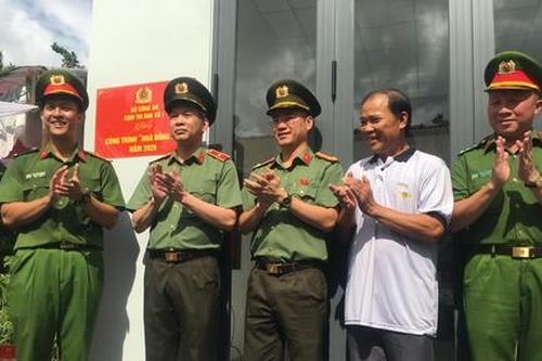 Cụm thi đua số 1 – Bộ Công an khánh thành, bàn giao 2 căn nhà đồng đội