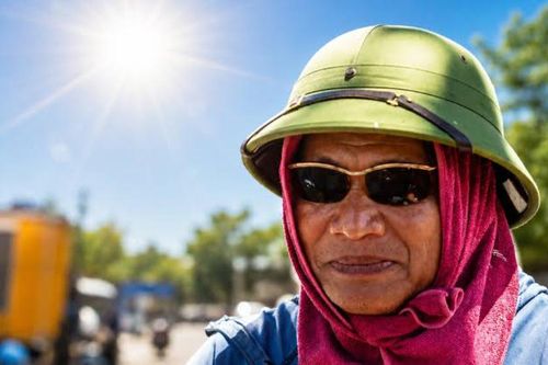Nhiều nơi nóng kỷ lục hơn 39°C, mưa vượt lịch sử trong tháng 8