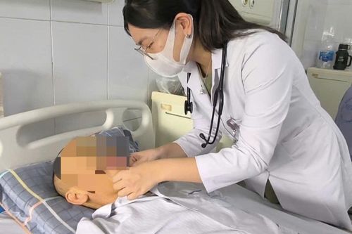 Men gan tăng hơn 30 lần sau 1,5 tháng tự uống thuốc Bắc không rõ nguồn gốc