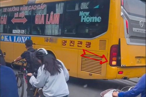 Phạt tài xế ô tô khách đi lùi, CSGT phát hiện thêm xe chạy không đúng tuyến