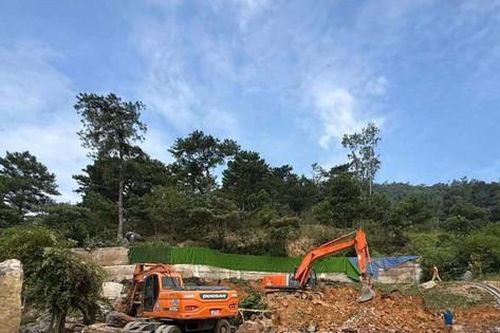 Hà Nội: Cưỡng chế 4 công trình vi phạm đất rừng phòng hộ ven hồ Đồng Đò
