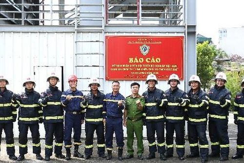 Lên dây cót đội tuyển tham dự Cuộc thi 'Lính chữa cháy và CNCH xuất sắc' tại Belarus
