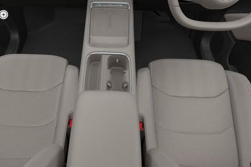 SUV 7 chỗ giá 533 triệu đồng trang bị hệ động lực hybrid cắm sạc, công suất 204 mã lực