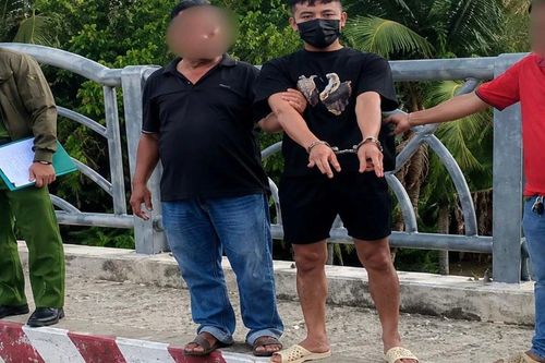 Bắt Nguyễn Khánh Bảo Huy giật dây chuyền 120 triệu đồng giữa đường