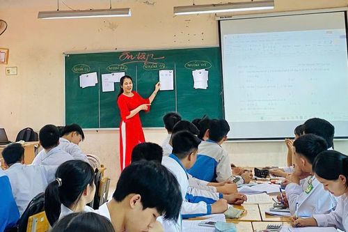 Không thi giáo viên, học sinh giỏi cấp trường để lấy thành tích