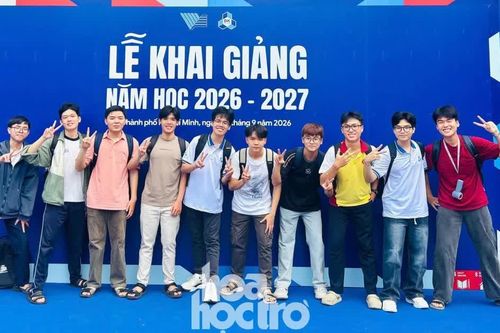TP.HCM: Vinh danh thủ khoa, trao học bổng cho tân sinh viên trong lễ khai giảng