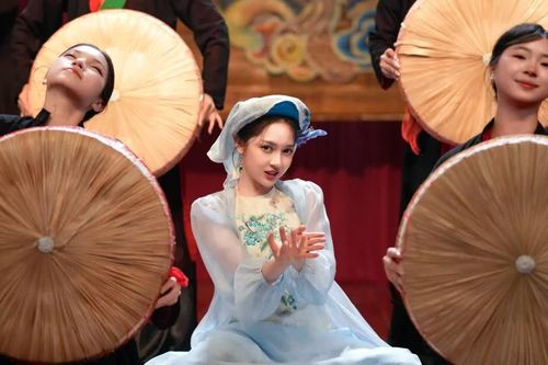 Bảo Anh bước vào thế giới 'Chị chị Em em 3' với phiên bản mới của 'Nghiêng nước nghiêng thành'
