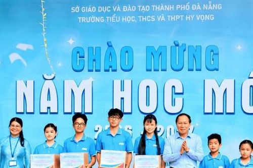 Phó Thủ tướng Lê Tiến Châu thăm Trường Hy Vọng tại Đà Nẵng