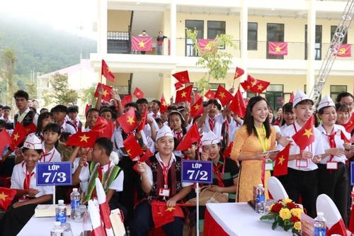 Khánh thành trường nội trú liên cấp tại vùng biên Tây Giang