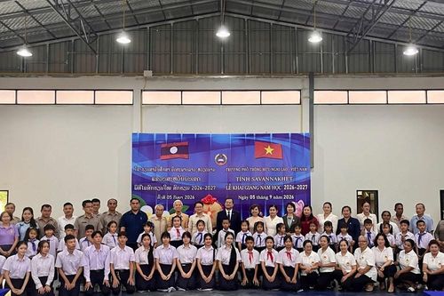 Gần 1.000 học sinh Trường Hữu nghị Lào - Việt Nam tại Savannakhet bước vào năm học mới