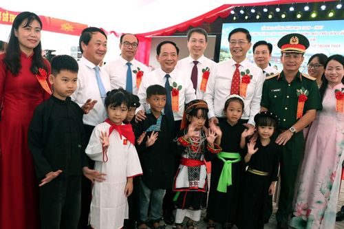 Khai giảng năm học mới 2026 - 2027: Niềm vui từ miền xuôi đến miền ngược