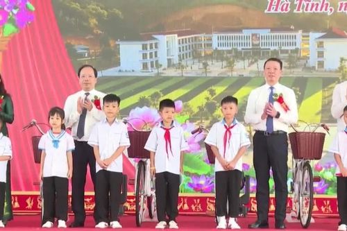 Hà Tĩnh khánh thành hai trường học phổ thông nội trú liên cấp khu vực biên giới đầu tiên