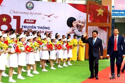 Phó Thủ tướng Nguyễn Văn Thắng dự Lễ khai giảng năm học mới tại Đồng Nai