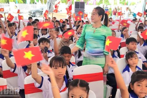An Giang khai giảng năm học mới và khánh thành 3 trường nội trú biên giới