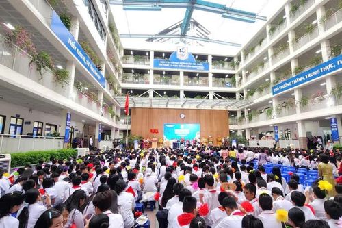 Lan tỏa những giá trị tích cực đầu năm học với học sinh