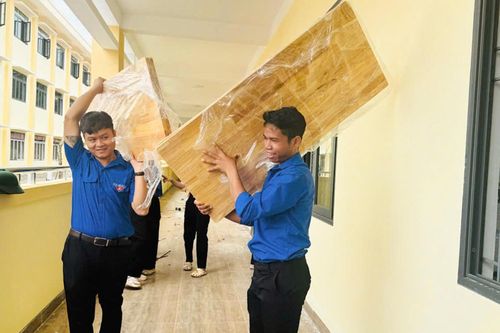 Niềm vui mới ở mái trường vùng biên Ia Púch