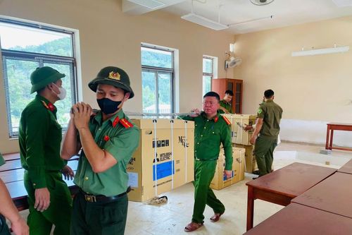 Khởi công nhà ở cho lực lượng Chăm lo cho ngày khai giảng nơi biên giới