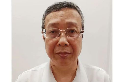 Kỷ luật buộc thôi việc ông Hoàng Trung, Thứ trưởng Bộ Nông nghiệp và Môi trường