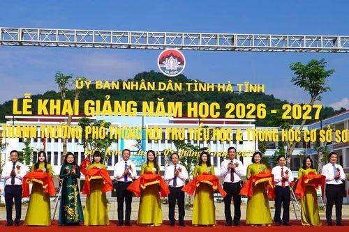 Khánh thành 2 trường học phổ thông nội trú vùng biên ở Hà Tĩnh