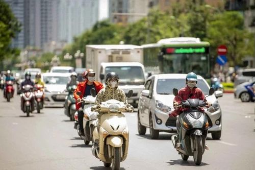 Dự báo thời tiết ngày 5/9: Bắc Bộ nắng nóng, Nam Bộ mưa dông về chiều tối