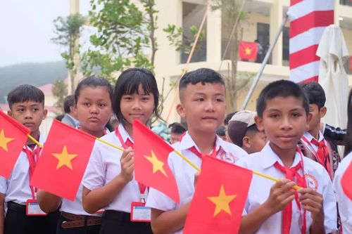 Từ những cung đường xa đến ngôi trường mơ ước ở vùng biên Đà Nẵng
