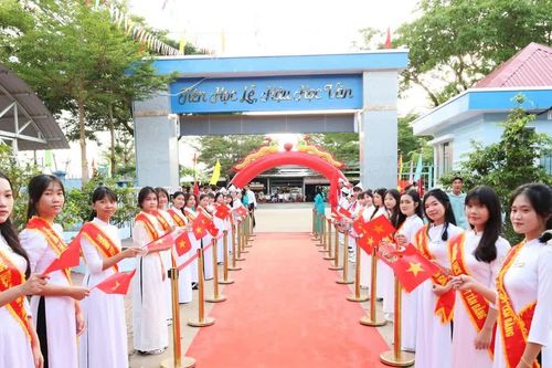 Rạng rỡ ngày khai giảng ở vùng Đất Mũi, Cà Mau