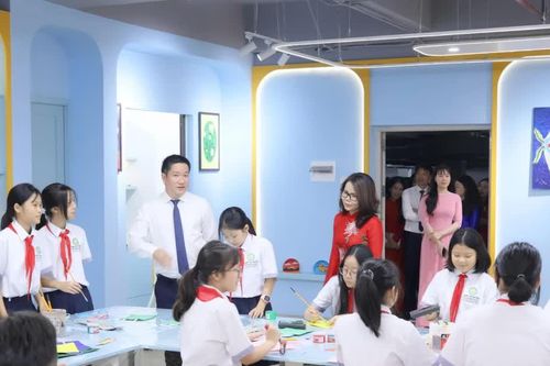 Học sinh Thủ đô thích thú trải nghiệm STEM trong ngày khai trường