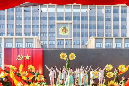Tiếng trống khai trường đầu tiên dưới mái Trường Văn hóa CAND III