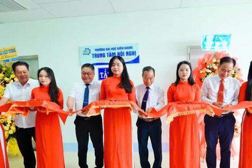 Trường Đại học Kiên Giang khánh thành Trung tâm Hội nghị hiện đại