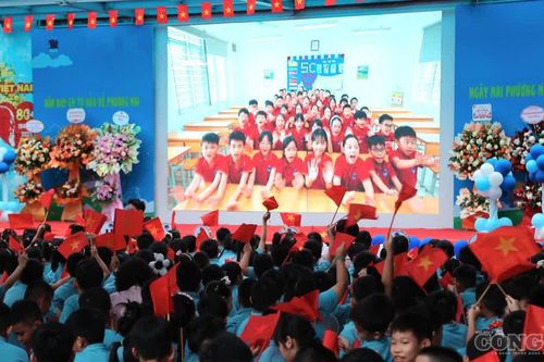 Hà Nội: Những hình ảnh ấn tượng trong ngày khai giảng