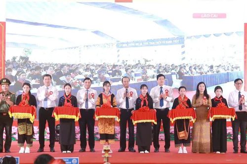 Lạng Sơn rộn ràng Lễ khai giảng năm học 2026 - 2027: Dấu ấn khánh thành trường vùng biên và khát vọng giáo dục toàn diện