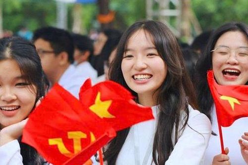 Hôm nay (5/9), học sinh cả nước tưng bừng khai giảng