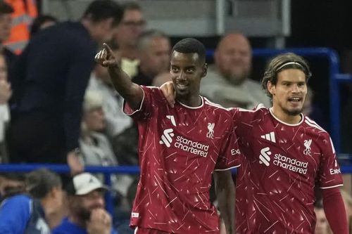 Isak lập cú đúp, Liverpool có chiến thắng đầu tiên dưới thời HLV Iraola