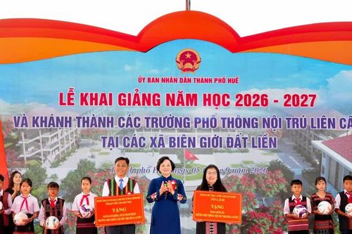 Ngôi trường hiện thực hóa ước mơ bao đời của đồng bào rẻo cao Trường Sơn