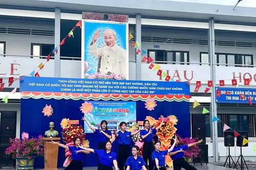 Lễ khai giảng nơi đảo xa