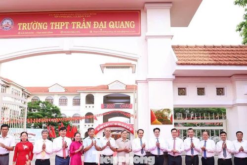 Công bố quyết định đổi tên Trường THPT Kim Sơn B thành Trường THPT Trần Đại Quang