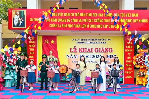 3 tỷ đồng tiếp sức học sinh vùng biên Quảng Trị ngày khai trường
