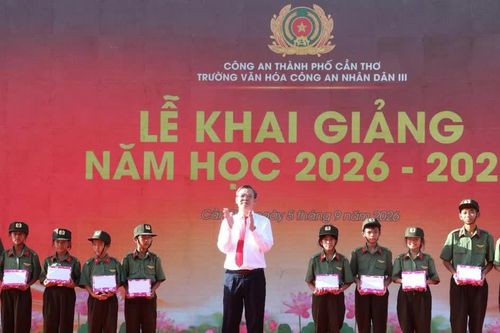 Trường Văn hóa Công an nhân dân III khai giảng năm học đầu tiên
