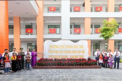 [VIDEO] Khai giảng năm học mới và khánh thành Trường PETROVIETNAM - Phong Thổ (Lai Châu)