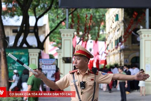 Giao thông Hà Nội thông suốt trong ngày khai giảng năm học mới