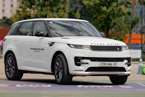 Range Rover Sport PHEV có gì để đấu với Cayenne E-Hybrid và XC90 Plug-in Hybrid?