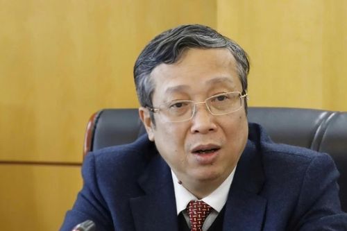 Buộc thôi việc Thứ trưởng Bộ Nông nghiệp và Môi trường Hoàng Trung