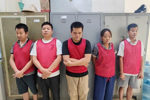 Phê chuẩn khởi tố 5 bị can trong vụ đổ trái phép hơn 33.500 tấn chất thải xây dựng