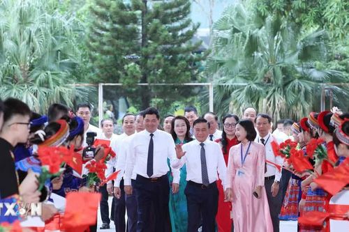 Thường trực Ban Bí thư dự Lễ khai giảng năm học mới tại Trường Phổ thông Dân tộc nội trú tỉnh Bắc Ninh
