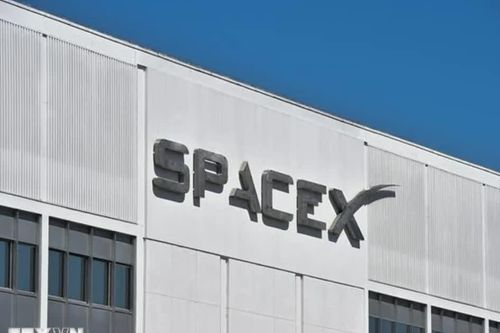 SpaceX và Blue Origin rút khỏi Hội nghị thượng đỉnh Không gian vũ trụ