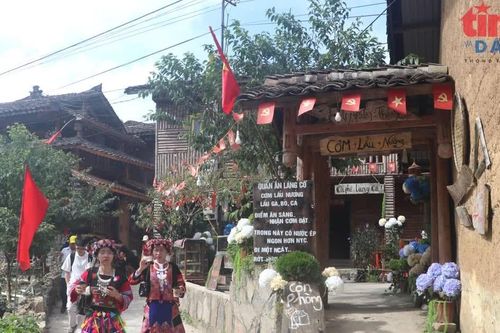 Sình Dỉ Gai - 'Người gác cổng' nơi địa đầu Tổ quốc và hành trình làm giàu từ đá xám