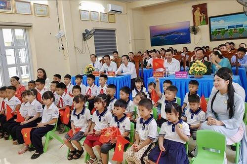Đưa tri thức đến đảo tiền tiêu Bạch Long Vĩ