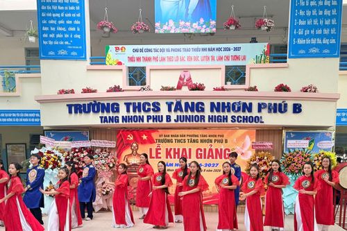 Học sinh TP Hồ Chí Minh bước vào năm học với khát vọng đổi mới