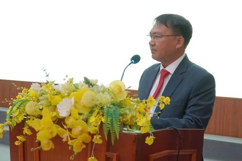 Tân sinh viên cần chủ động thích nghi môi trường học tập mới